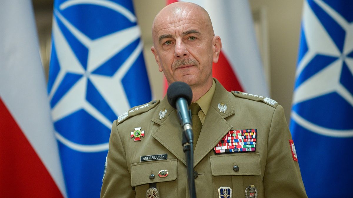 Ukraińcy przegrywają z Rosjanami, przygotowują się do wojny, polski generał mobilizuje się